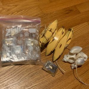 Vintage fun napkin ring bundle! Wooden bananas + shells + more!